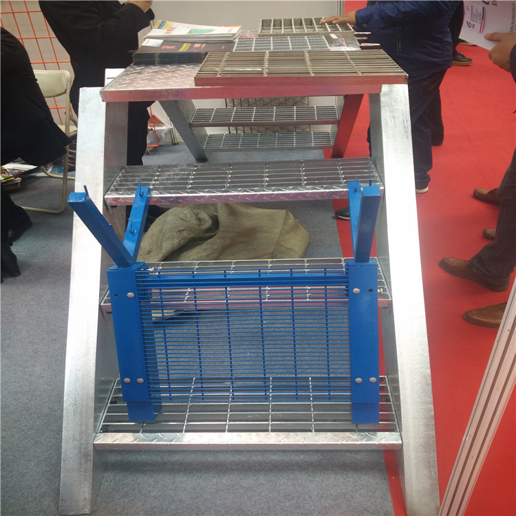 不銹鋼鋼格板踏步 不銹鋼鋼格板踏步