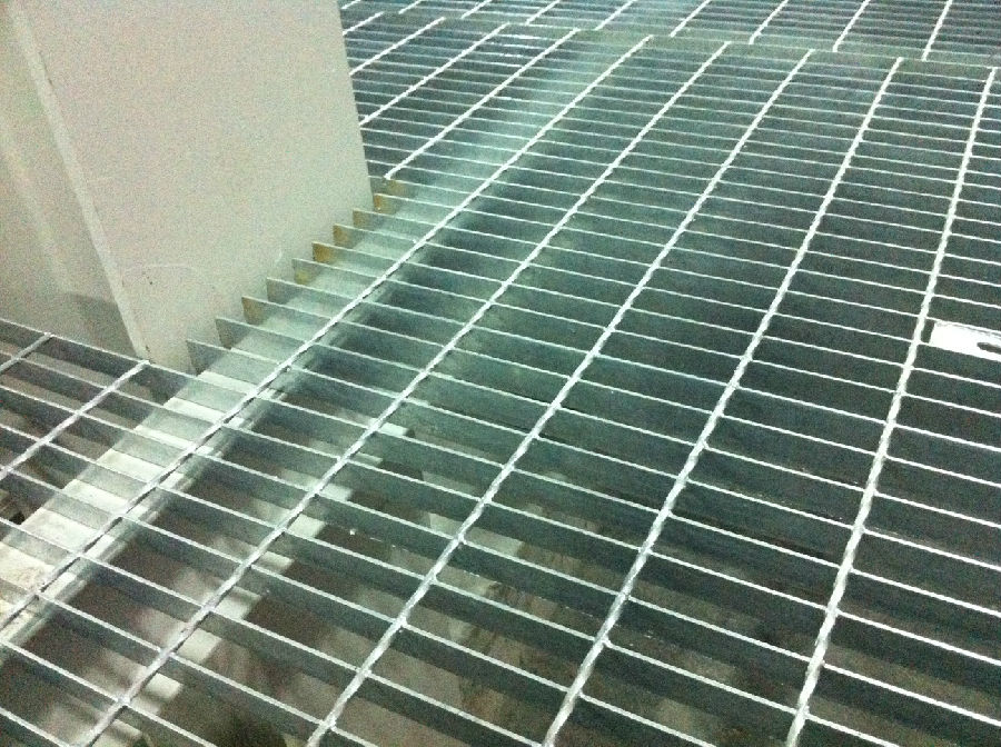 鍍鋅<a href='http://m.xh-th.cn'>鋼格柵板</a> 鍍鋅鋼<a href='http://m.xh-th.cn'>格柵板</a>