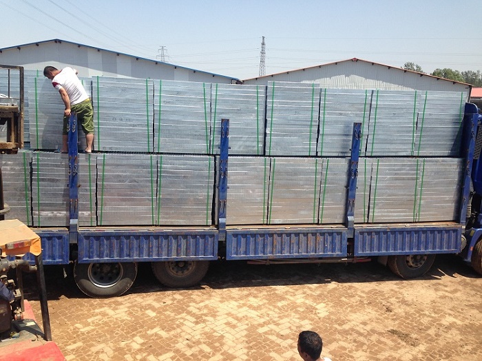 鍍鋅格柵踏步板 鍍鋅格柵踏步板