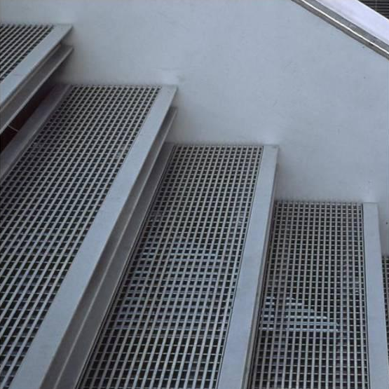 鍍鋅<a href='http://m.xh-th.cn'>鋼格柵</a>踏步 鍍鋅鋼格柵踏步