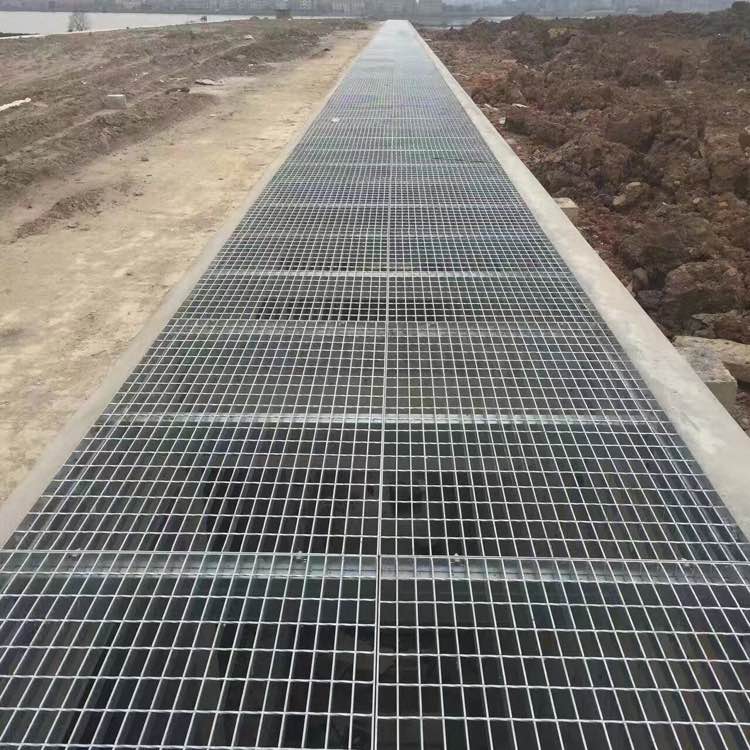 鍍鋅格柵板規(guī)格 鍍鋅格柵板規(guī)格